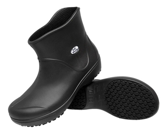 Bota para auxiliar de limpeza 2025